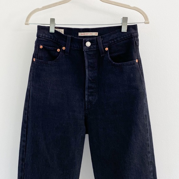 Levi’s Ribcage Crop Flare Black Jeans in On the Rocks - Picture 4 of 6